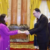 Դեսպան Սուրեն Բաղդասարյանն իր հավատարմագրերն է հանձնել Վիետնամի նախագահի պաշտոնակատարին