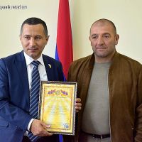 Սյունիքի մարզպետն ավարտում է այցերը Տեղ համայնքում