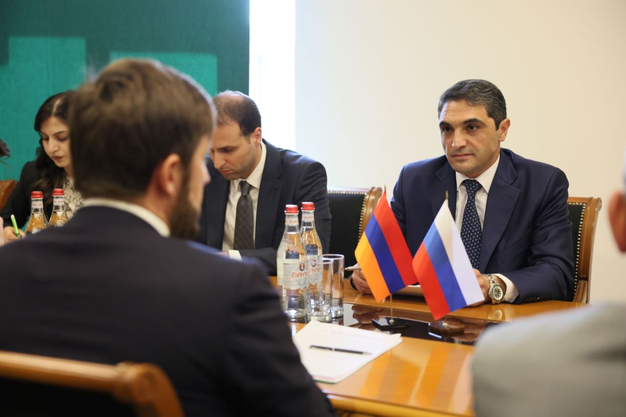 Հակոբ Սիմիդյանն ընդունել է ՌԴ նախագահի՝ կլիմայական հարցերով հատուկ ներկայացուցիչ Ռուսլան Էդելգերիևին