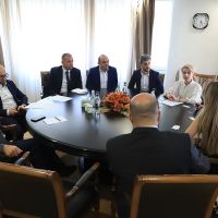Վահան Քերոբյանն ընդունել է ռուսաստանյան Ozon ընկերության ղեկավարությանը