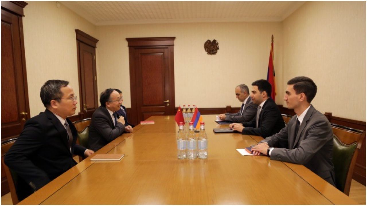 Բադասյանն ու Չինաստանի դեսպանը քննարկել են երկկողմ համագործակցության տարբեր մեխանիզմներ