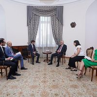 Փոխվարչապետ Մհեր Գրիգորյանն ընդունել է Ֆրանսիայի դեսպանին