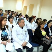 Ռոբերտ Ղուկասյանն այսօր  Կապանի բժշկական կենտրոնի անձնակազմին է ներկայացրել «Կապանի ԲԿ» ՓԲԸ-ի տնօրենի պաշտոնակատար Արմեն Թադևոսյանին
