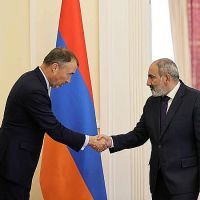 Փաշինյանը Տոյվո Կլաարի հետ քննարկել է Լեռնային Ղարաբաղի շուրջ ստեղծված ռազմաքաղաքական իրավիճակը