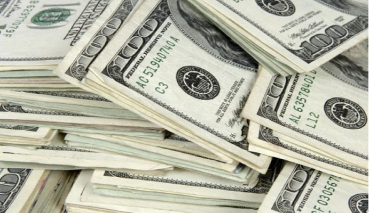 Դոլարի փոխարժեքի բարձրացման հիմնական պատճառը խուճապն է. փորձագետը մատնանշել է հնարավոր հետևանքները