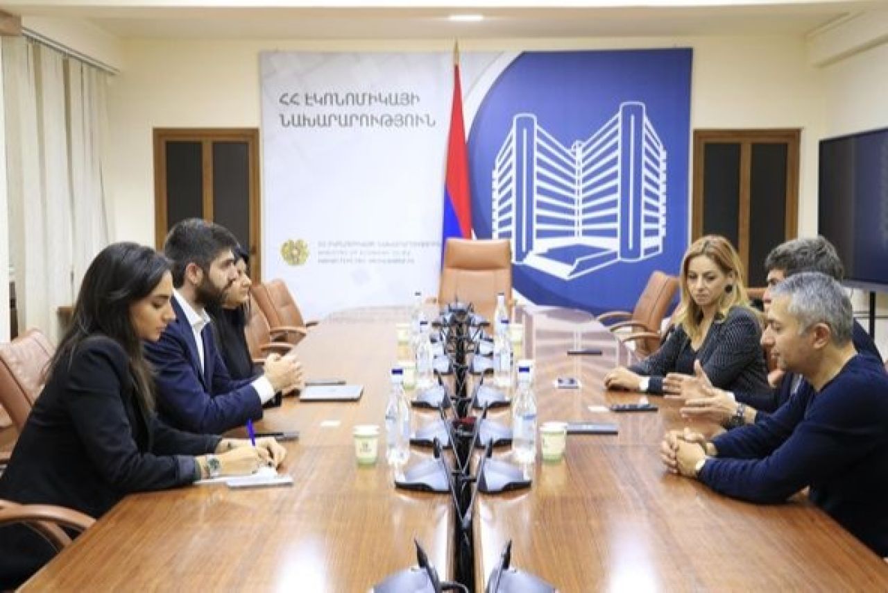 Արման Խոջոյանը հոկտեմբերի 19-ին ընդունել է խոշորագույն Mondial de Bruxelles մրցույթի կազմակերպիչ Քվենտին Ավոյին