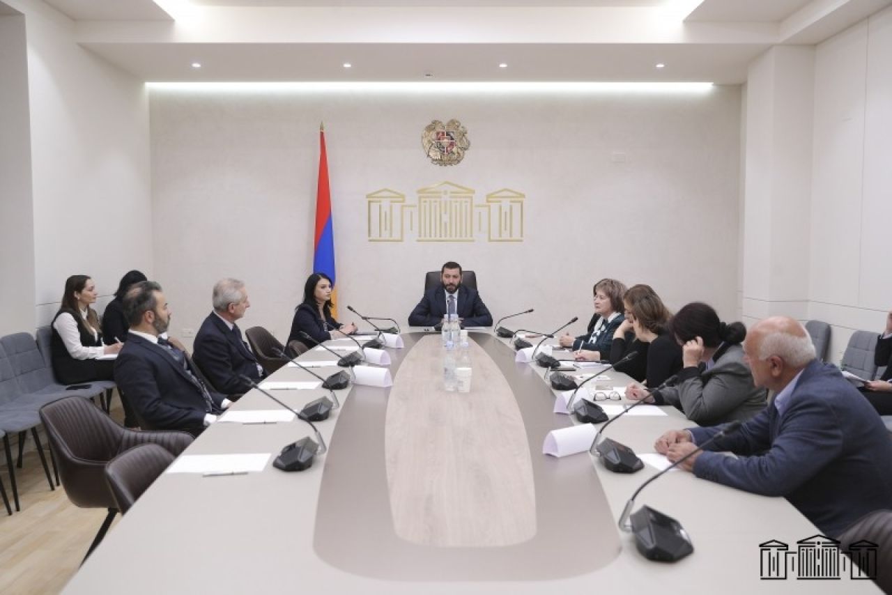 Քննարկվել են ԼՂ-ից բռնի տեղահանված հայերի աջակցության վերաբերյալ ԵՄ պատվիրակությանը ներկայացվող առաջարկները