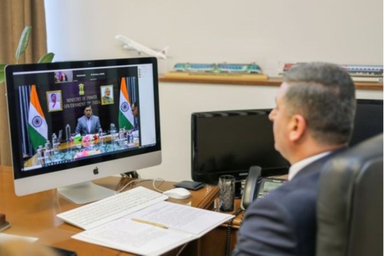 Գնել Սանոսյանը տեսակապով հանդիպում է ունեցել Հնդկաստանի Նոր և վերականգնվող էներգիայի նախարար Ռաջ Կումար Սինգհի հետ
