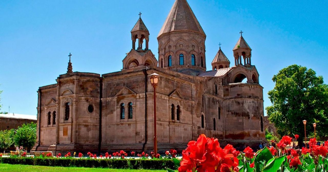 Արդեն յոթերորդ տարին է` Մայր տաճարը նորոգվում է. «Հրապարակ»