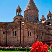 Արդեն յոթերորդ տարին է` Մայր տաճարը նորոգվում է. «Հրապարակ»
