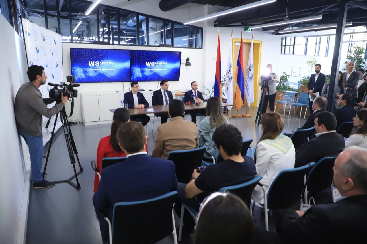 Մխիթար Հայրապետյանը կարևորել է «Բլոկչեյն և Վեբ3 տեխնոլոգիաներ» մասնագիտությամբ բակալավրի ծրագրի ներդրումը