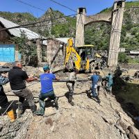 Լոռու մարզպետը և որոշ պաշտոնյաներ Ալավերդիում հետևել են ջրհեղեղի հետևանքների վերացման աշխատանքներին