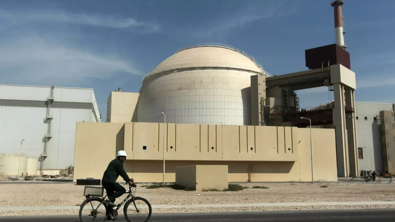 Սպառնալիքի դեպքում Իրանը կարող է փոխել միջուկային դոկտրինը. Խամենիի խորհրդական