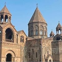 Սուրբ Պատարագները, ընկալյալ կարգի համաձայն, Մայր Տաճարում կսկսվեն ժամը 11:00-ին