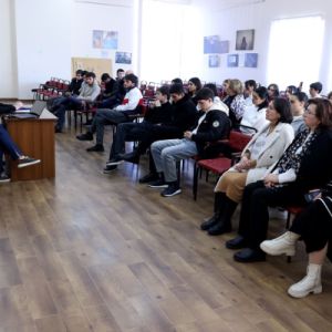 ՆԳ նախարարությունում ընթացող բարեփոխումների շուրջ հանրության իրազեկվածությանն ուղղված դասընթաց-քննարկում. հանդիպում դպրոցականների հետ