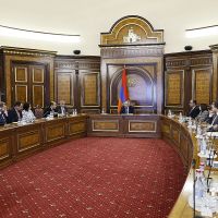 Վարչապետի գլխավորությամբ քննարկվել են սահմանամերձում ընտանիքների բնակարանային մատչելիության ապահովման պետական աջակցության 2022-2025 թթ. ծրագրի ցուցանիշները