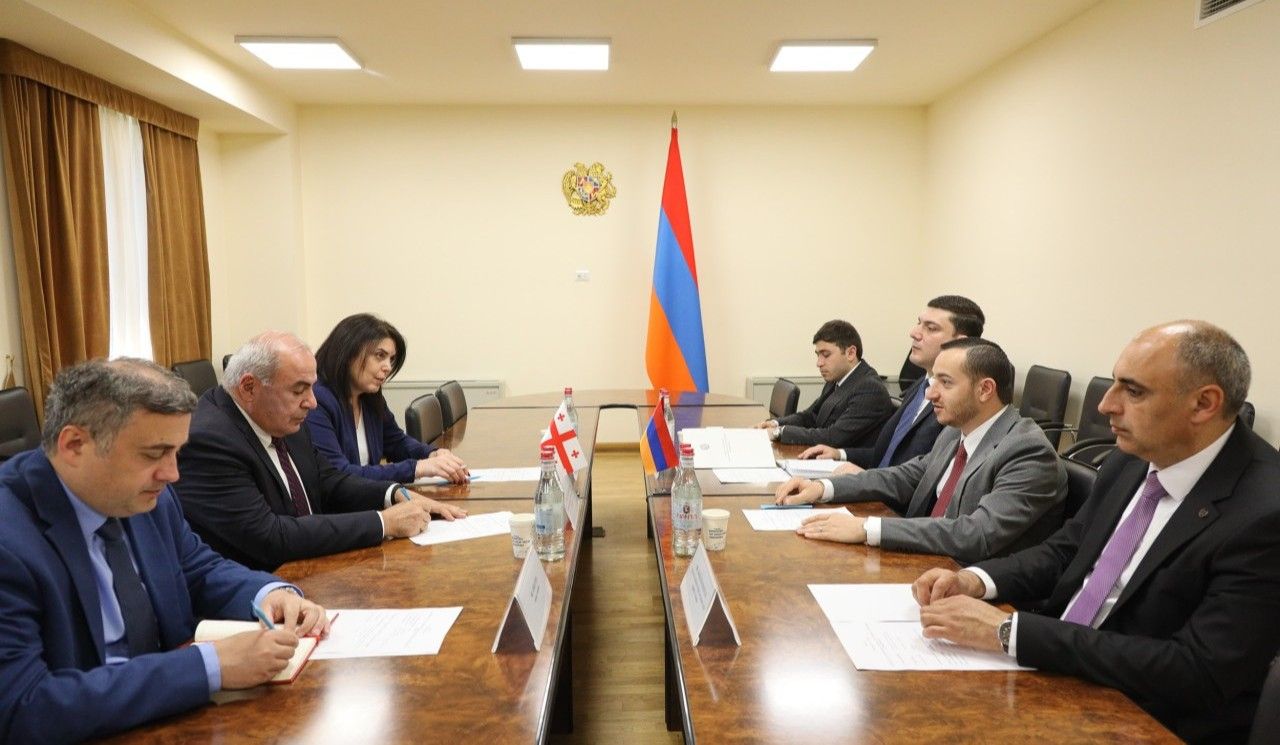 ՀՀ ԲՏԱ նախարարն ու Վրաստանի դեսպանը քննարկել են տարբեր ոլորտներում համագործակցության հարցեր