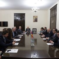 Պատրաստ ենք մեզ մեկնած ձեռքը սեղմելու ու քննարկելու փոխադարձ հետաքրքրություն ներկայացնող առաջարկները. Շիրակի մարզպետը՝ ԵՄ դեսպաններին