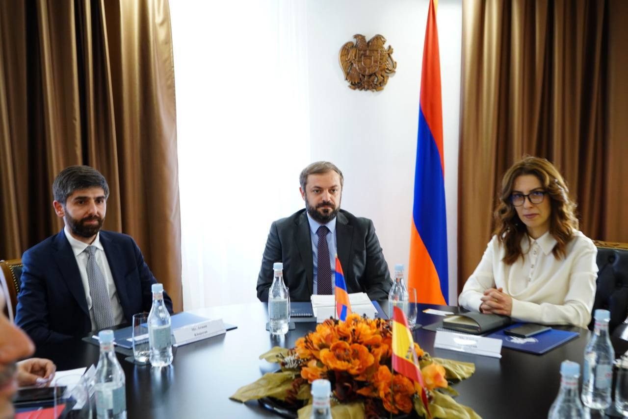 Գ. Պապոյանը ընդունել է ՀՀ֊ում Իսպանիայի Թագավորության դեսպան Ռիկարդո Մարտինես Վասկեսին