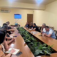 Էկոնոմիկայի նախարարությունում քննարկվել է խոշոր եղջերավորների սպանդի ծառայության փոխհատուցման ծրագիրը