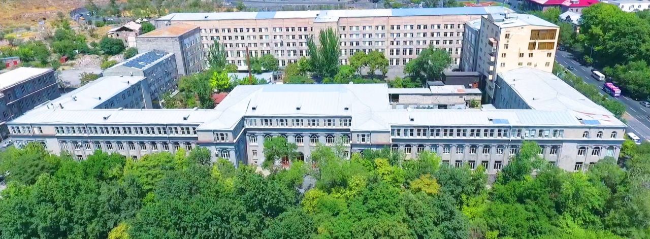 ՀԱԱՀ-ն հայտարարում է մրցույթ՝ երեք ֆակուլտետների դեկանների թափուր պաշտոնները զբաղեցնելու համար