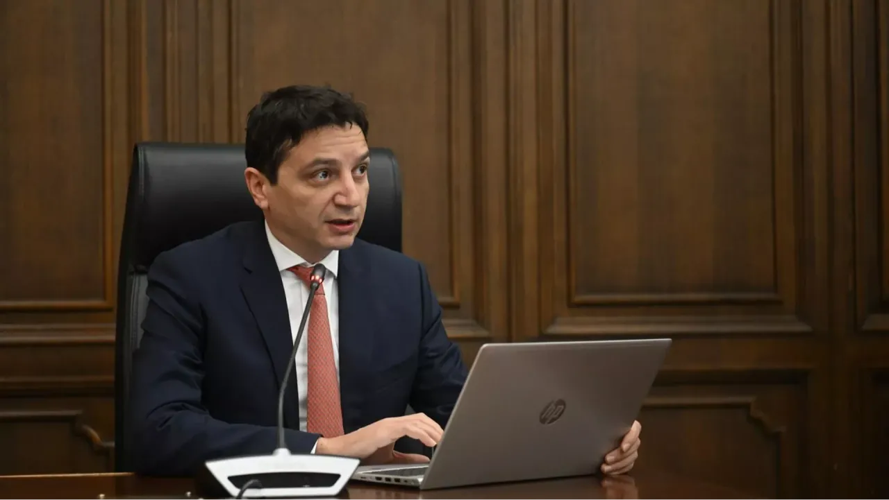 Հայաստանում գործազրկությունը մեկ տարում ավելացել է 1,5 տոկոսով․ ֆինանսների նախարար