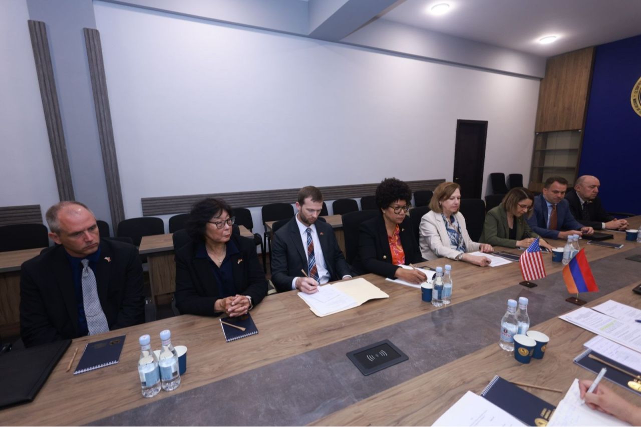 ՏԿԵ նախարարը KFW բանկի ներկայացուցչի հետ հանդիպմանը քննարկել է համատեղ իրականացվող ծրագրերի ընթացքը