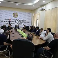 ՍԱՏՄ ղեկավար Տիգրան Պետրոսյանը հանդիպել է պաղպաղակ արտադրողների հետ