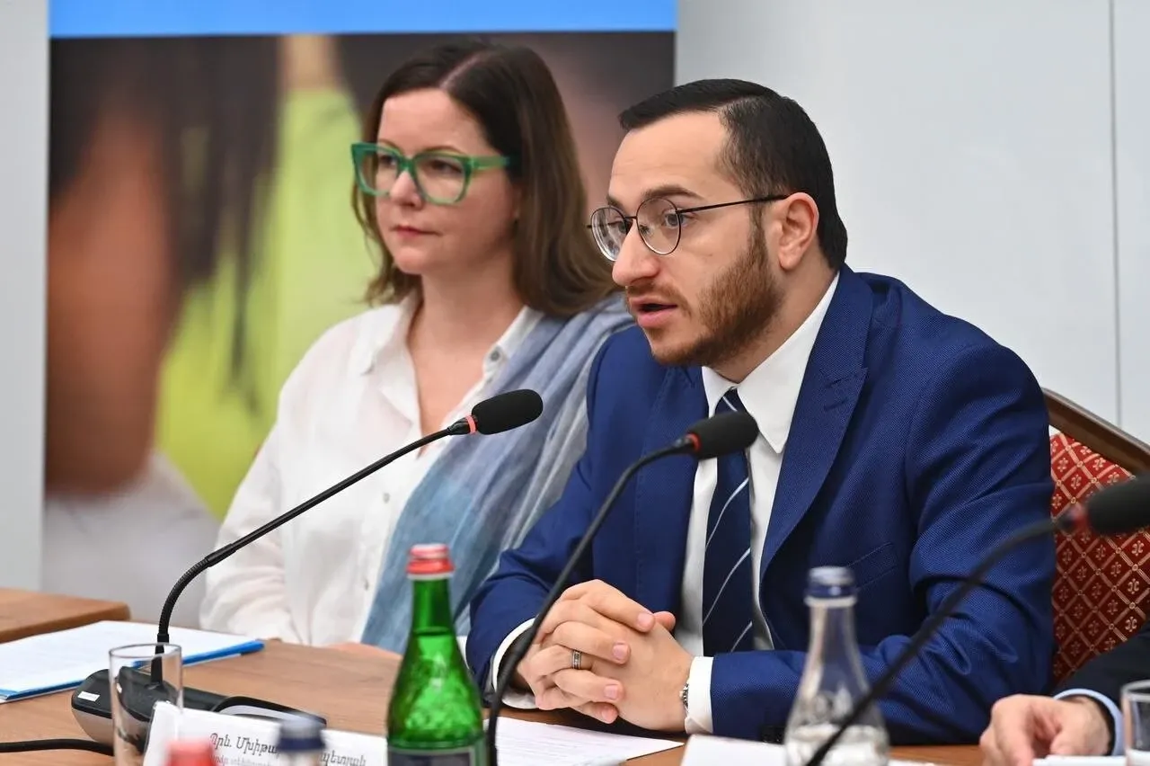Քննարկվել է «Երեխաների առցանց անվտանգության ճանապարհային քարտեզը»
