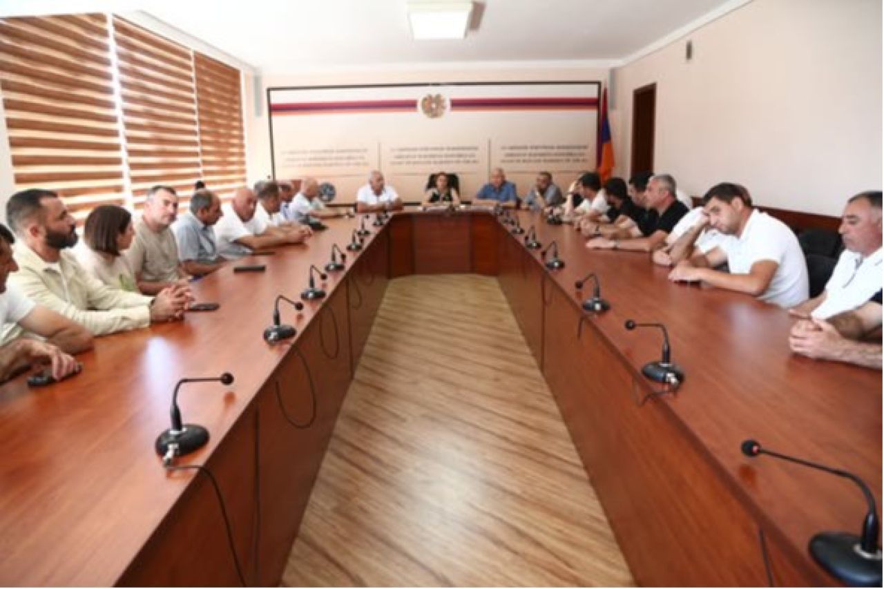 Աշխատանքային հանդիպում Կոտայքի վարչական ղեկավարների, ֆերմերների և սպանդանոցային գործունեություն իրականացնող տնտեսվարողների մասնակցությամբ