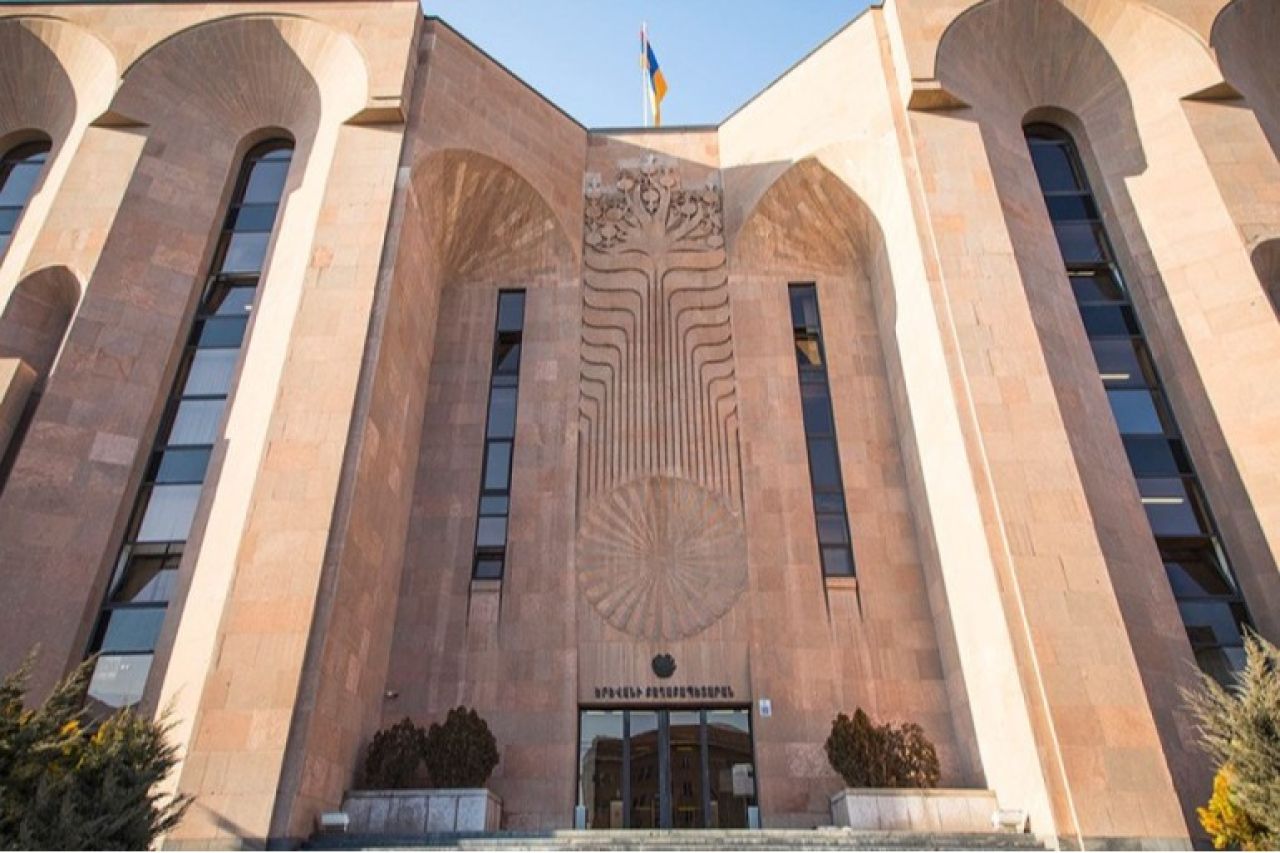 Երևանի քաղաքապետարանի և Շենգավիթ վարչական շրջանի պաշտոնյաների կողմից կաշառք ստանալու դեպքի առթիվ քննված քրեական վարույթով նախաքննությունն ավարտվել է