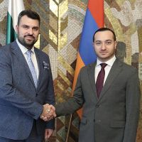 Մխիթար Հայրապետյանը հանդիպել է Բուլղարիայի ԱԳ նախարարի հետ