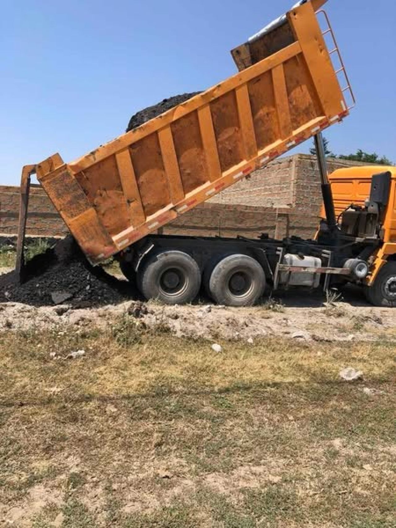 Ընթացքի մեջ են համայնքի մի շարք ճանապարհների և տարածքների բարեկարգման աշխատանքները