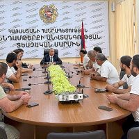 ՍԱՏՄ ղեկավարն ընդունել է ԳՈւՄ-ի շուկայի մսավաճառներին