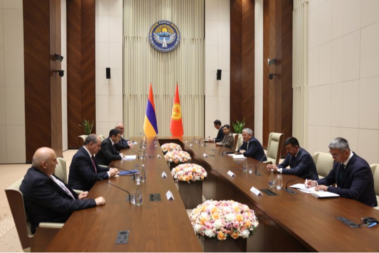 Ալեն Սիմոնյանը Բիշքեկում Ղրղզստանի վարչապետի հետ քննարկել է քաղաքական և տնտեսական համագործակցությանն առնչվող թեմաներ