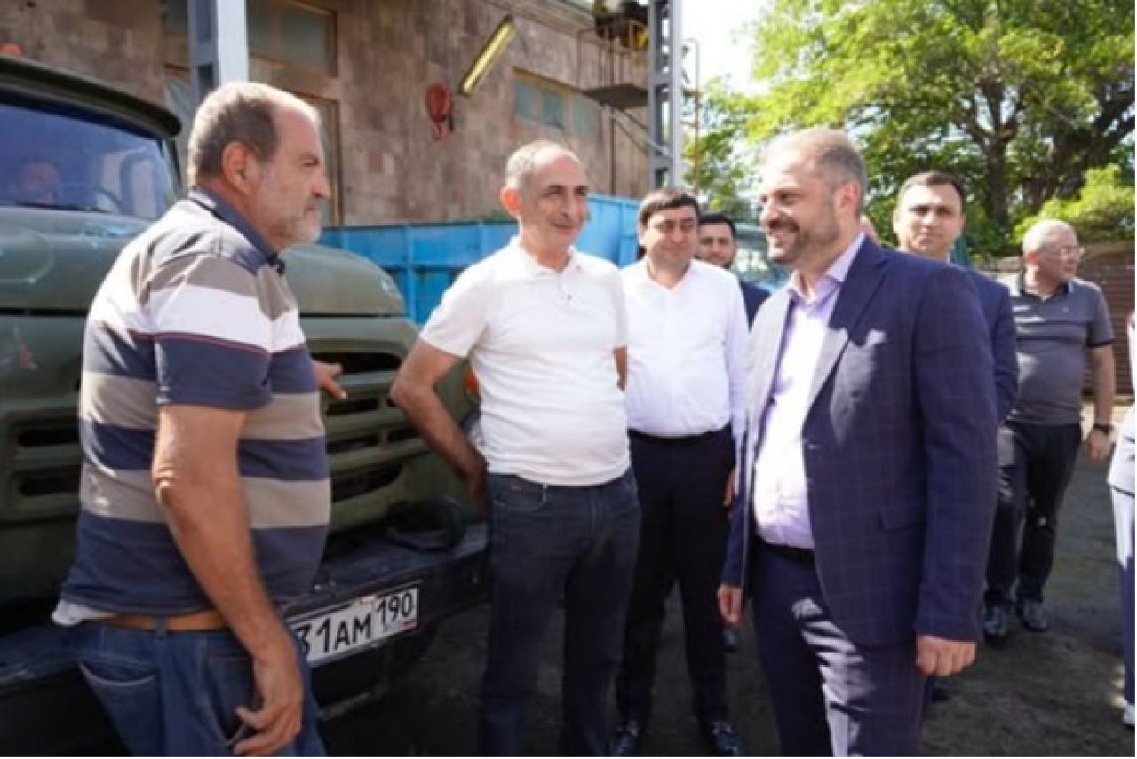Պապոյանն Արմավիրի մարզում հետևել էխաղողի բերքահավաքի ընթացքին և մթերման գործընթացին