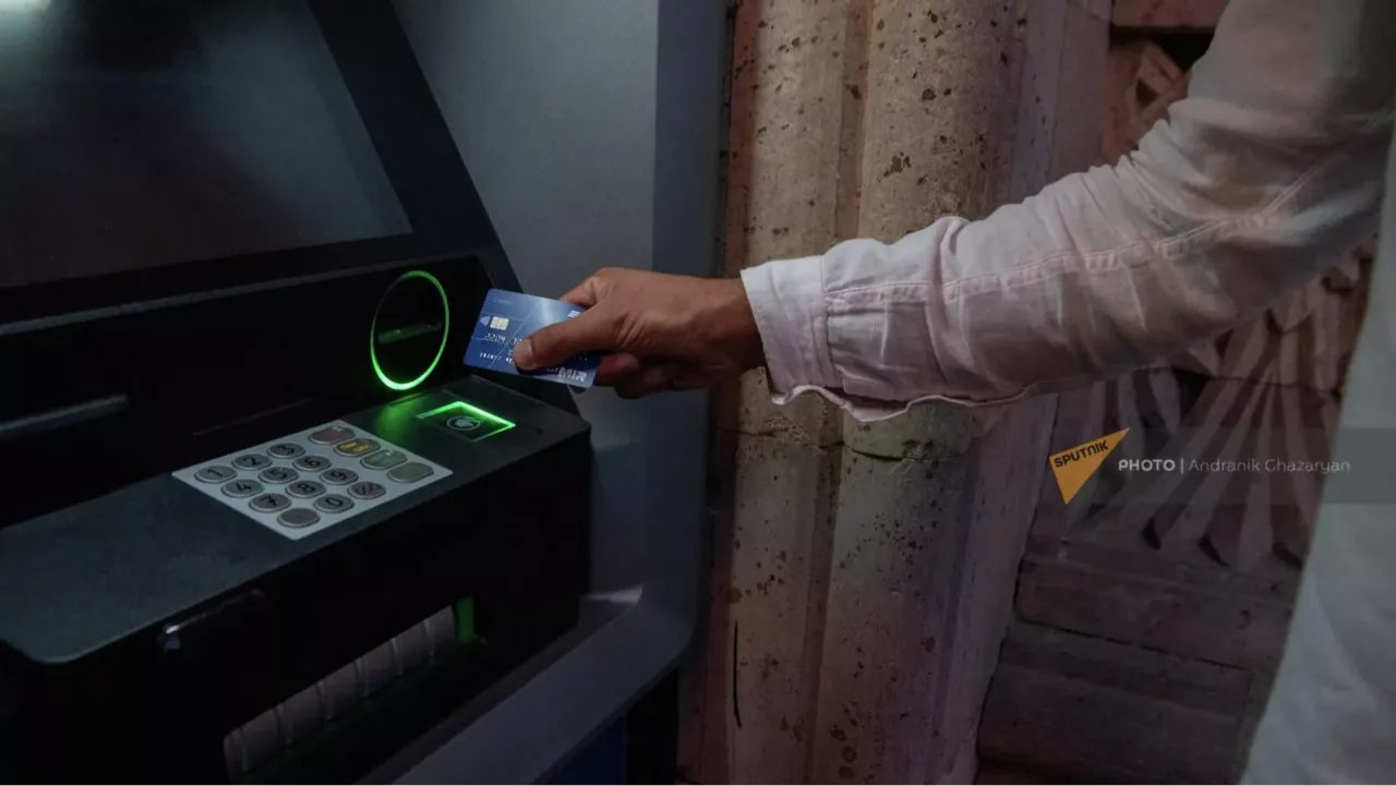 Sputnik. Տրանսֆերտը փոխարինվել է աշխատավարձով. փորձագետը` փոխանցումների ծավալների նվազման մասին