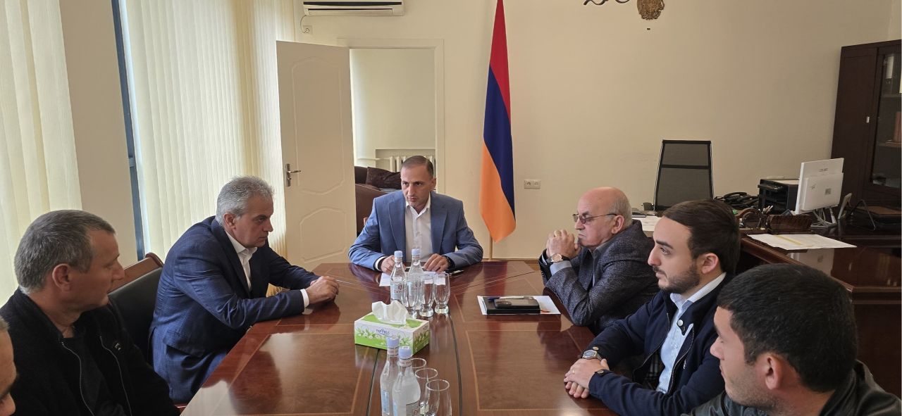 Պետբյուջեի միջոցներով վերանորոգվում են Սիսիան համայնքի Շաղատ բնակավայրի մի շարք  բազմանկարան շենքերի տանիքները