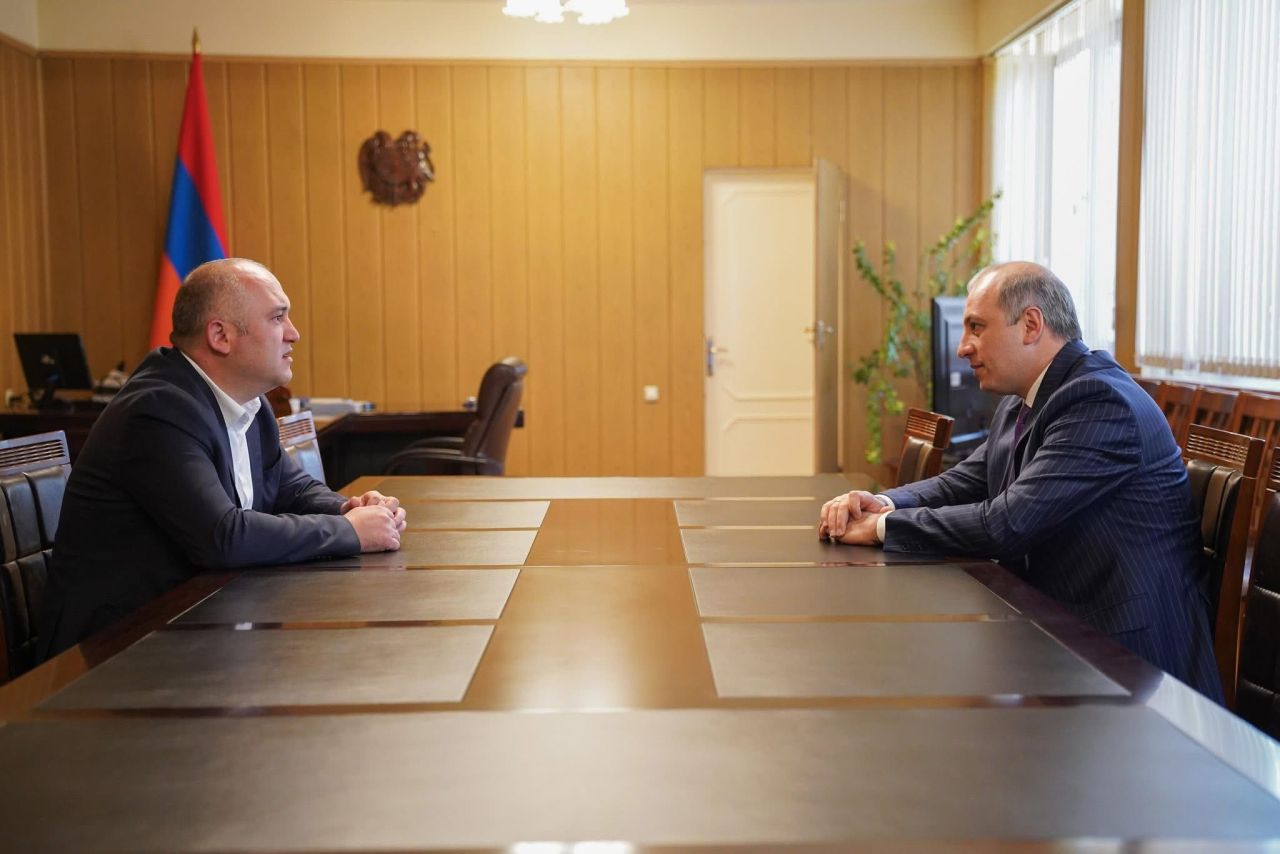 Արարատի մարզպետ Սեդրակ Թևոնյանն ընդունել է Էկոպարեկային ծառայության պետ Վլադիմիր Կիրակոսյանին