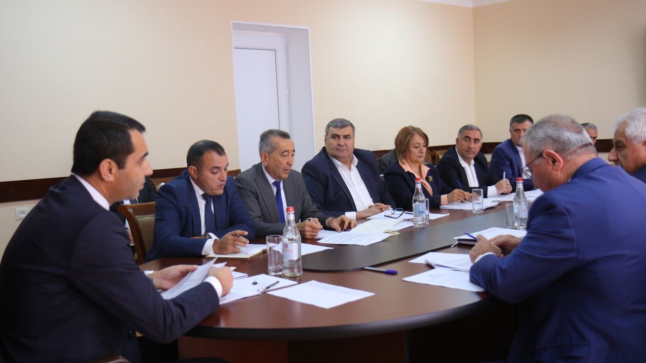 Մարզային հրատապ խնդիրներն են եղել Գեղարքունիքի մարզպետի այսօրվա աշխատանքային խորհրդակցության օրակարգում