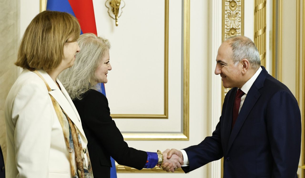 Նիկոլ Փաշինյանն ընդունել է ԱՄՆ պետքարտուղարի տեղակալ Էլիսոն Հուքերի գլխավորած պատվիրակությանը