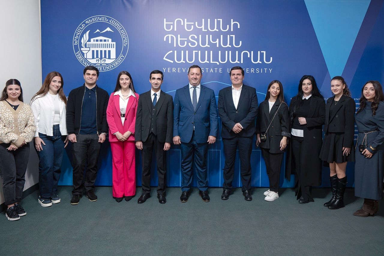 Բիբլոս Բանկ Արմենիայի անվանական կրթաթոշակ ստացած ուսանողները հանդիպեցին բանկի տնօրենի հետ