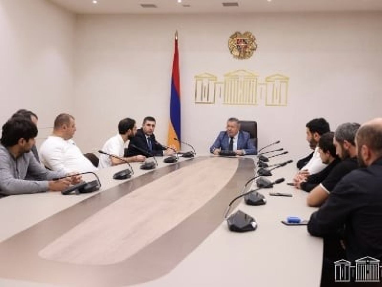 Վարորդների հետ քննարկվել է ճանապարհային երթևեկության անվտանգությանն առնչվող փոփոխությունները