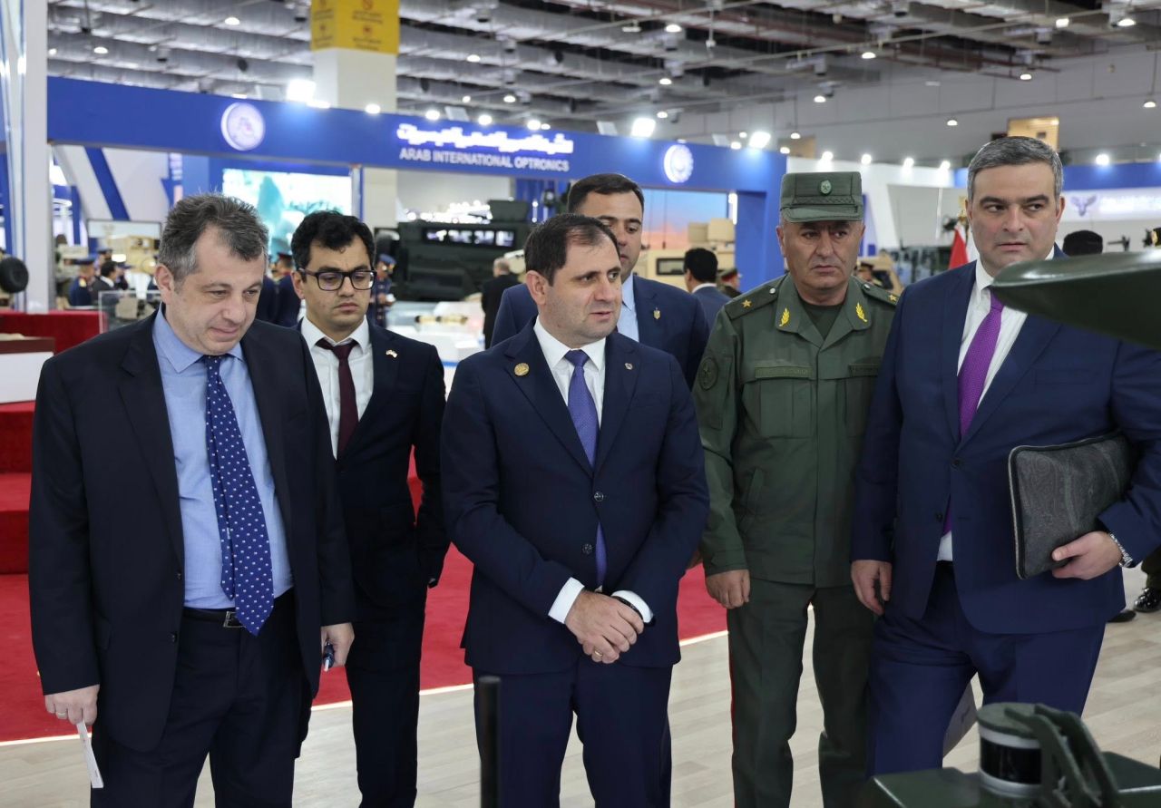 Արամ Ջիվանյանը հանդիպել է Եգիպտոսի զինված ուժերի սպառազինության նախագահ, գեներալ-մայոր Մոհամեդ Ադլի հետ