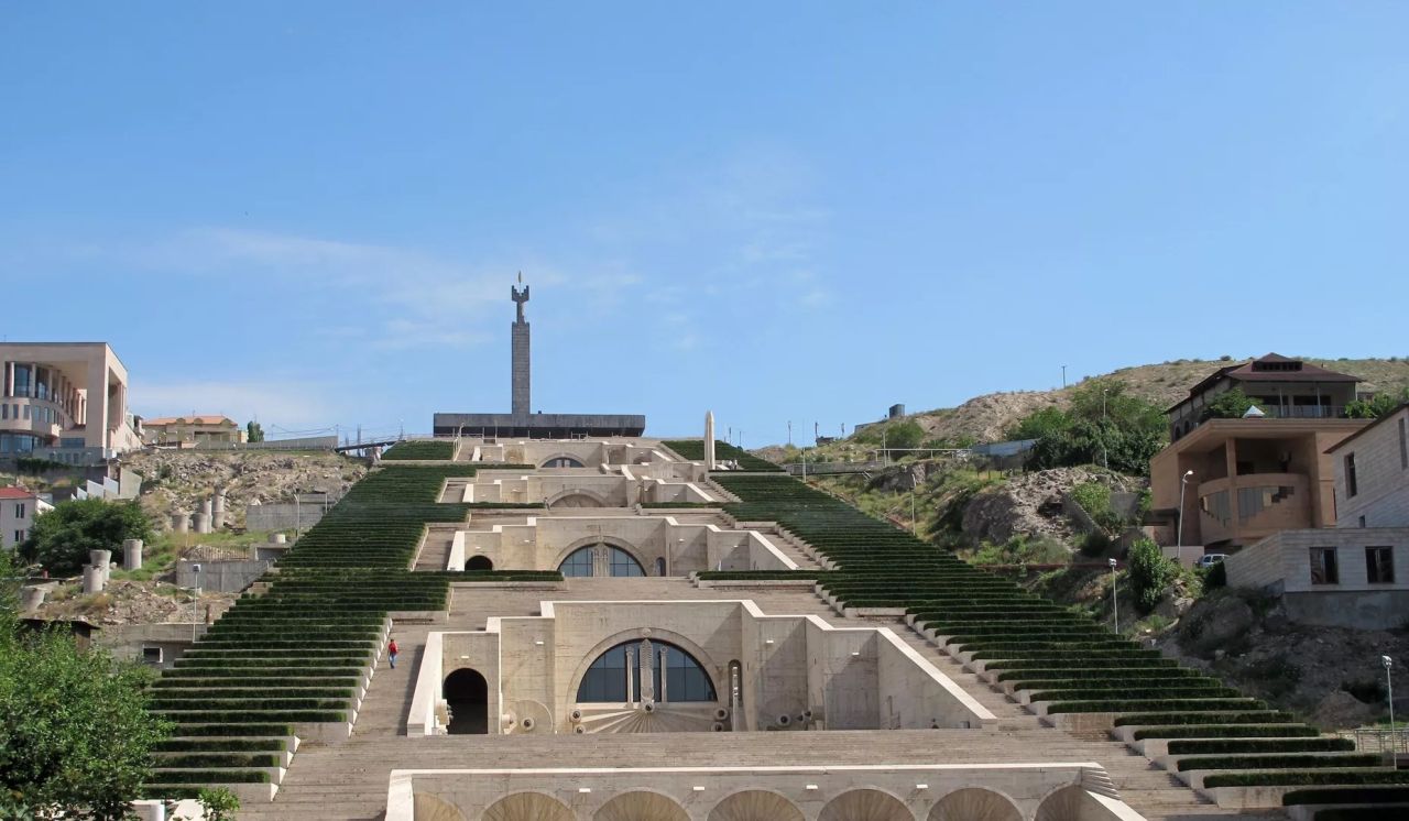 Ավինյանը հորդորում է «Կասկադի» անավարտ հատվածի շինարարությունն անելիս չգերազանցել 70  մլն դոլարը