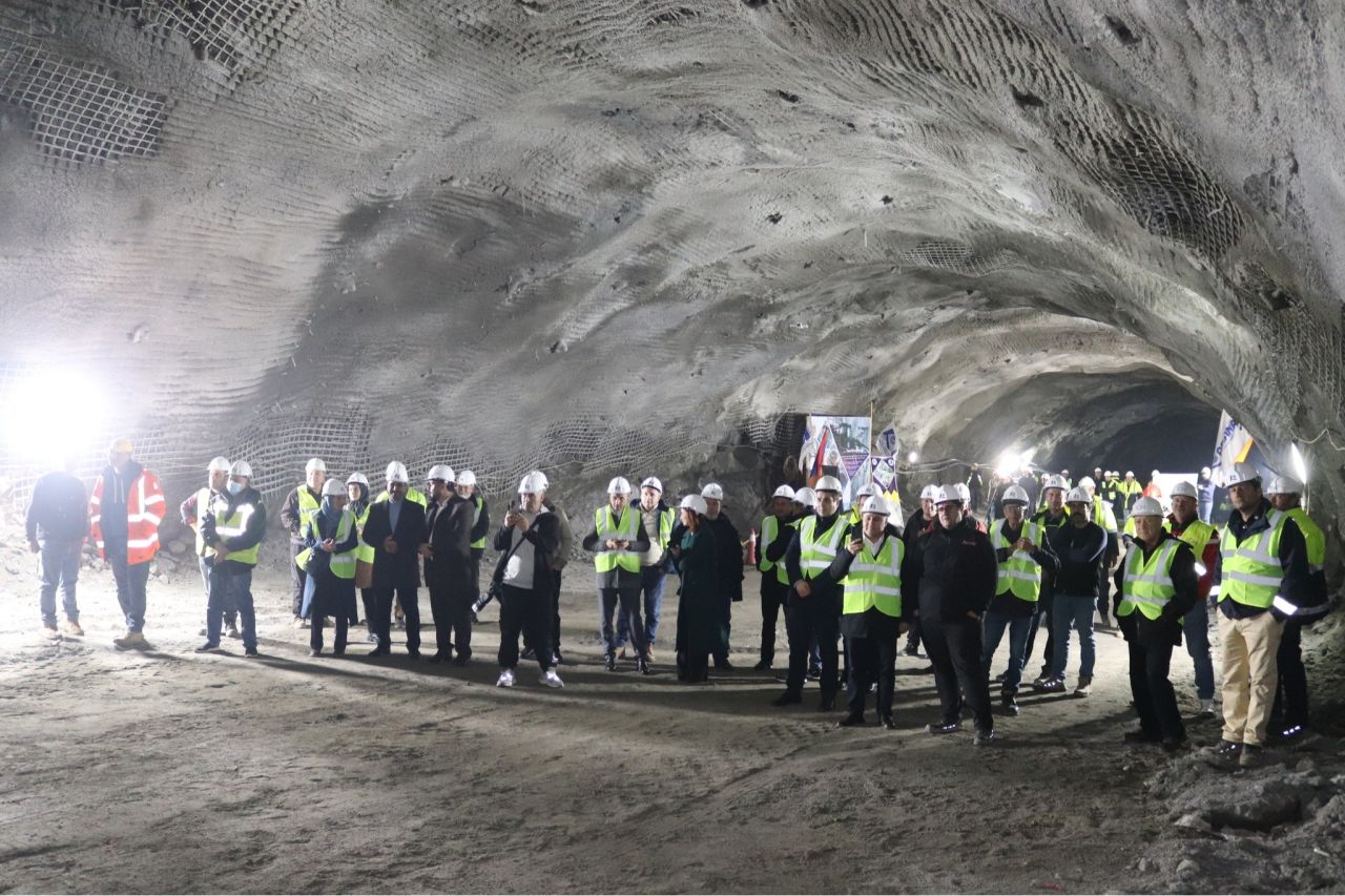 Քաջարան -Ագարակ ճանապարհահատվածում 390 մ երկարությամբ թունելի թունելի փորման աշխատանքն ավարտվել է