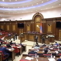 Քննարկվել է Ղարաբաղից բռնի տեղահանված ընտանիքների բնակարանային աջակցության պետական ծրագրին առնչվող վարկային համաձայնագիրը