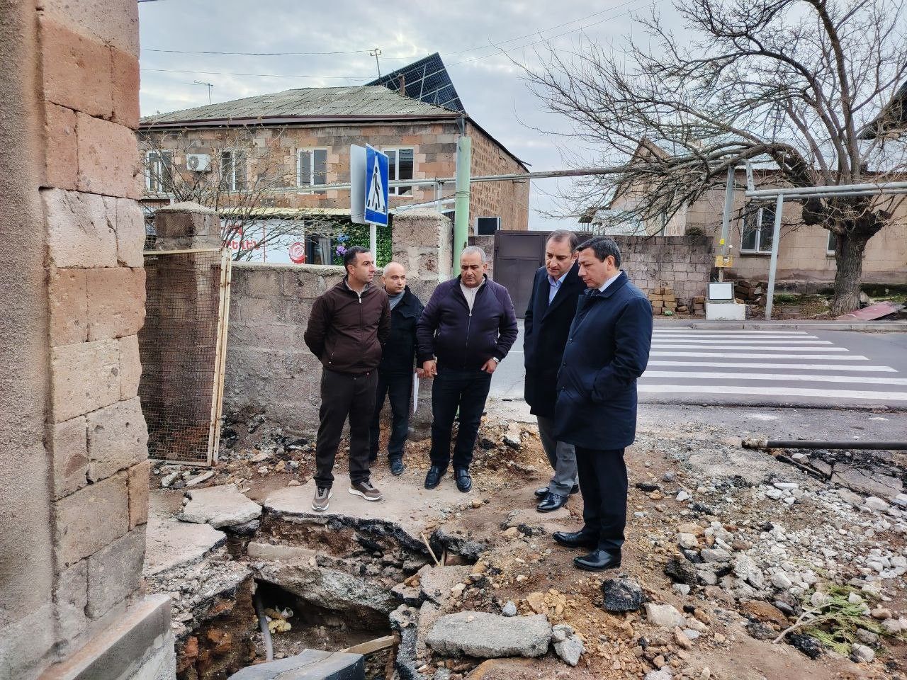 Քաղաքաշինության կոմիտեի նախագահը մասնագետների հետ այցելել է հիմնանորոգման կարիք ուեցող մի քանի դպրոցներ