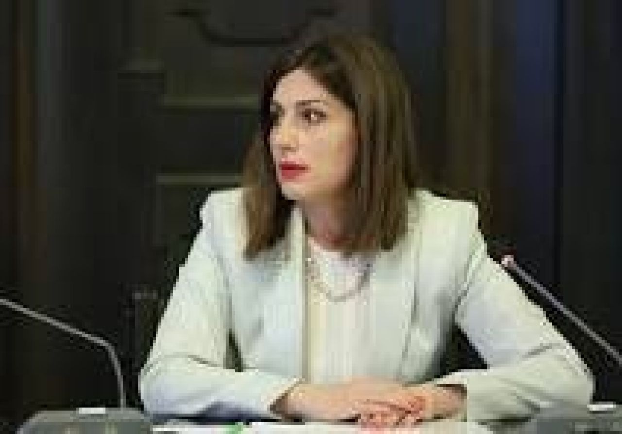 Ավանեսյան. Թոշակառուները սպասում էին առողջության ապահովագրությանը կատարակտի վիրահատության համար