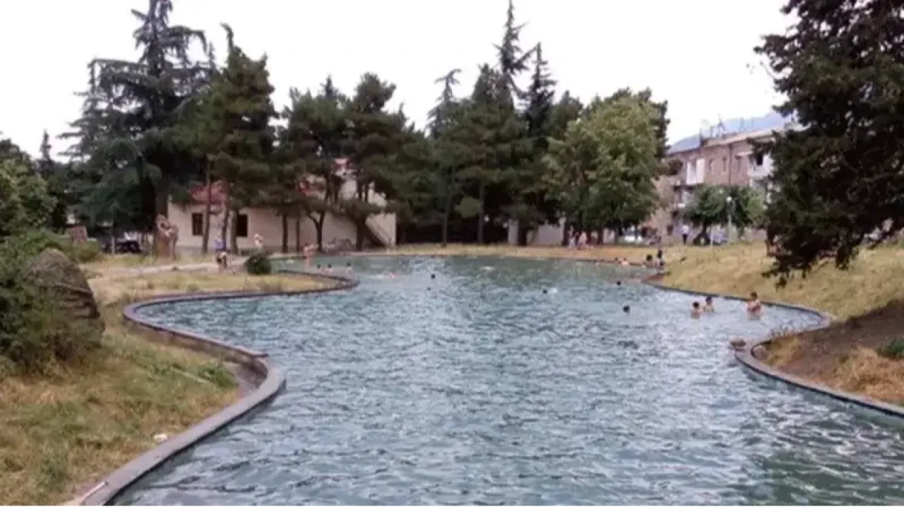 Իջևանին է վերադարձվել համայնքի քաղաքային զբոսայգու տարածքում գտնվող հողամասը. Փաշինյան